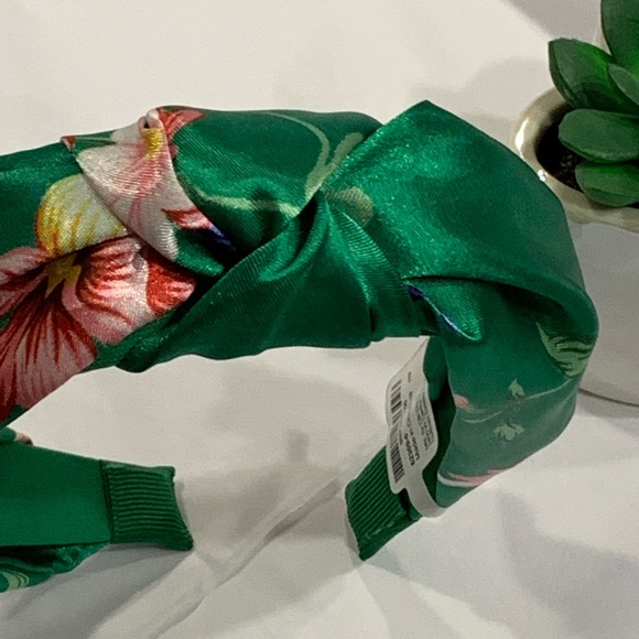 5 FOR $30! MIX & MATCH! Emerald Floral Headband - Picture 2 of 3